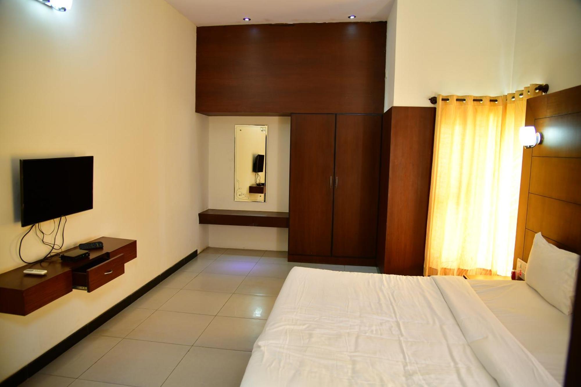 Nijaguna Resorts Chāmrājnagar المظهر الخارجي الصورة
